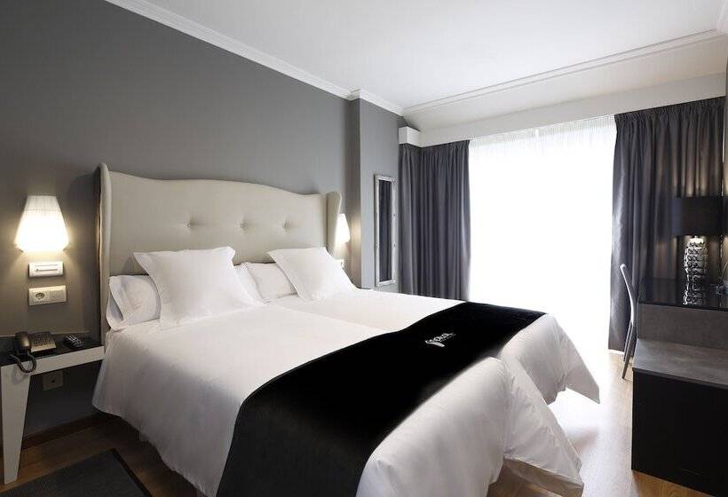 スタンダードルーム, Capitol Boutique