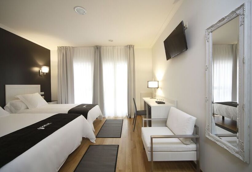 スタンダードトリプルルーム, Capitol Boutique