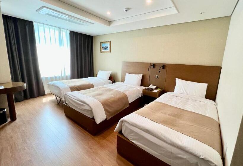 デラックストリプルルーム, Crown Harbor Hotel Busan