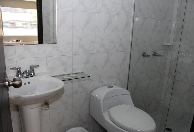 חדר סטנדרט לשלושה, Dorado Plaza Bogota