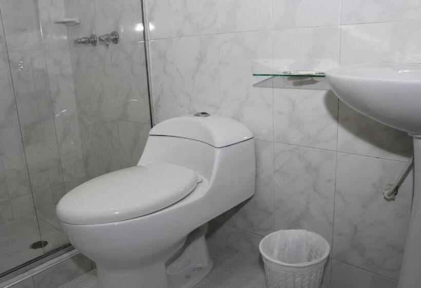 四人标准间, Dorado Plaza Bogota