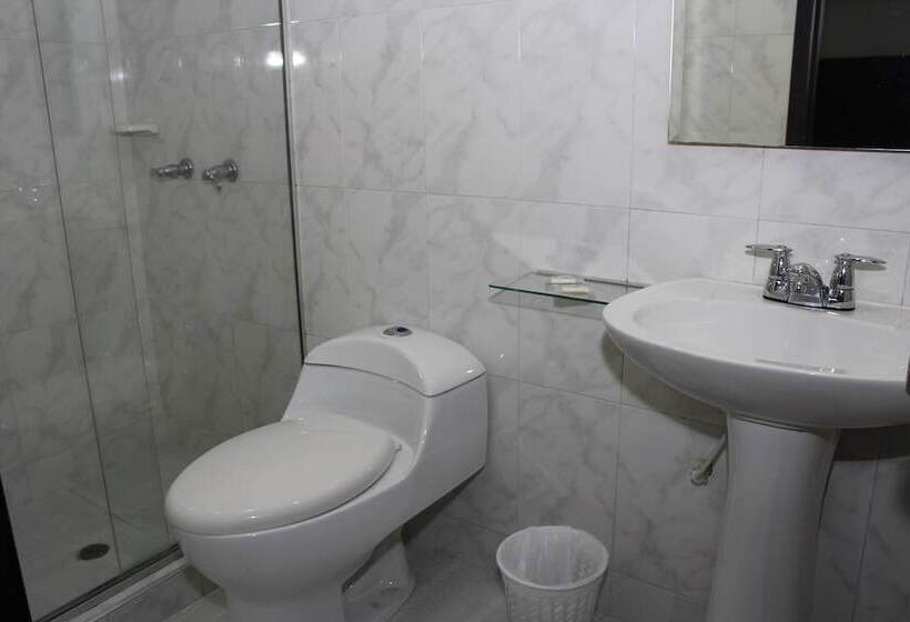 四人标准间, Dorado Plaza Bogota