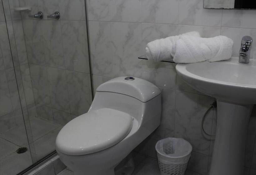 四人标准间, Dorado Plaza Bogota