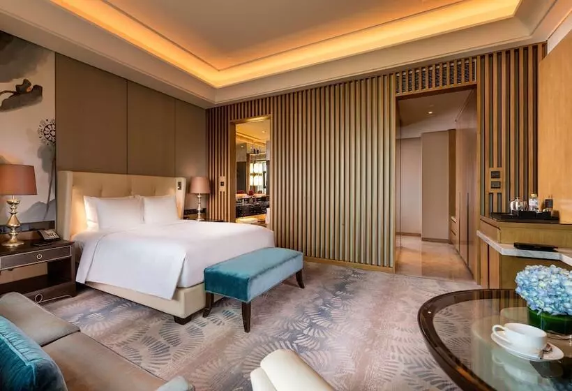 エクゼクティブルーム, Hilton Urumqi