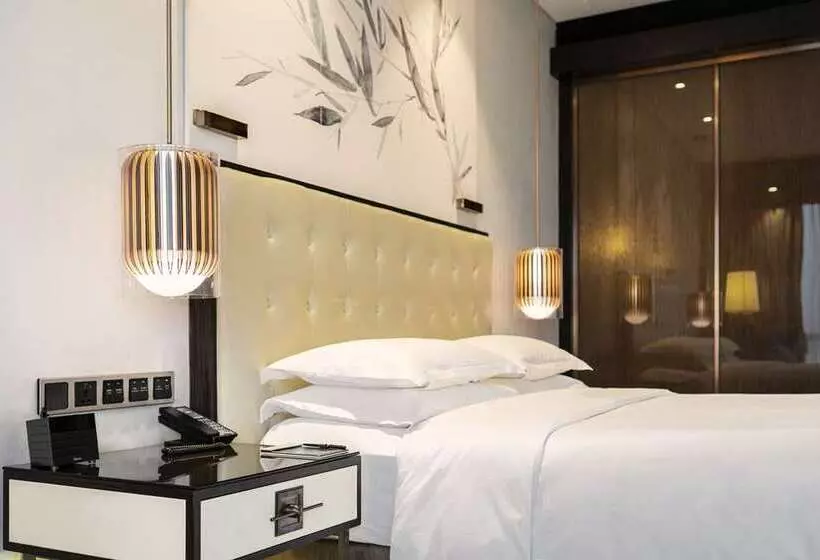プレミアムスイート, Hilton Urumqi