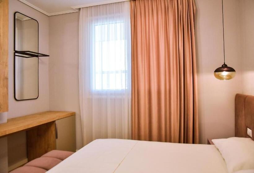 חדר סטנדרט, Jurgen