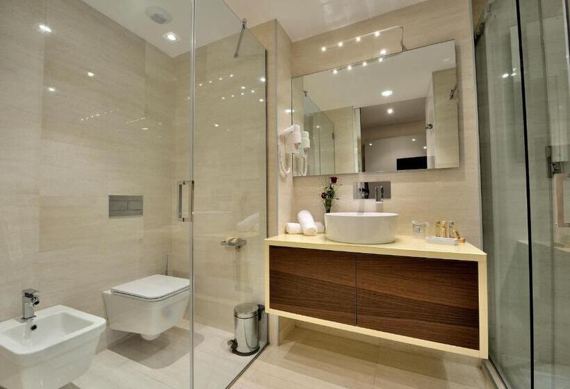 اتاق سوپریور با تخت بزرگ, Kenzi Sidi Maarouf