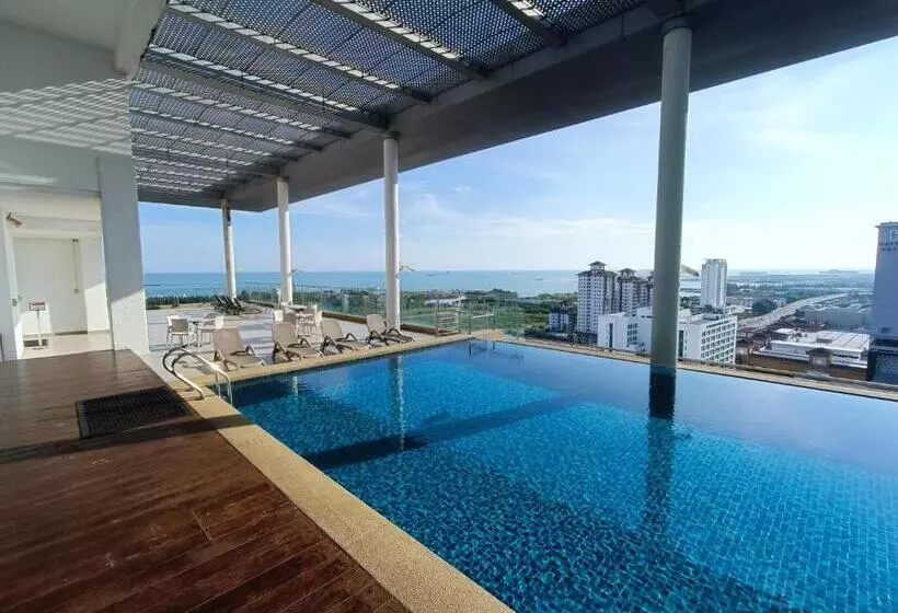 اتاق لوکس با تخت بزرگ, Noble Resort Melaka