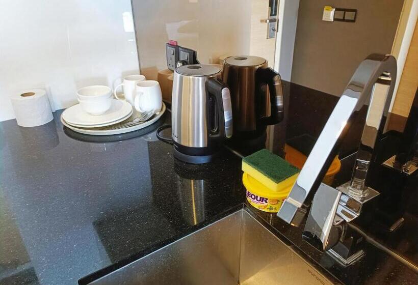 Büyük Çift Kişilik Yataklı Delüks Oda, Noble Resort Melaka