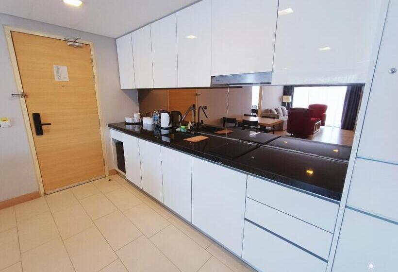 Jakuzili Süit, Noble Resort Melaka