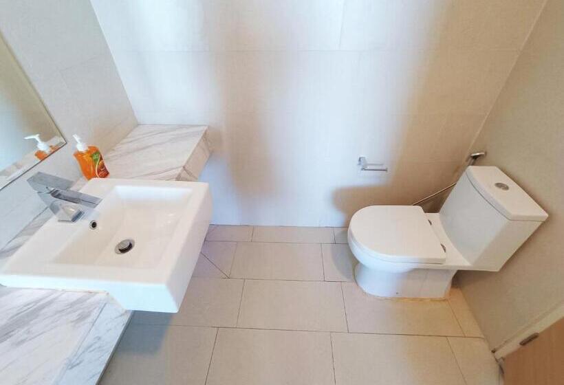 Büyük Çift Kişilik Yataklı Delüks Oda, Noble Resort Melaka