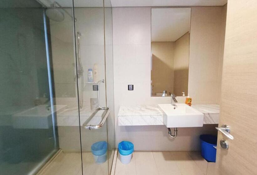 اتاق لوکس با تخت بزرگ, Noble Resort Melaka