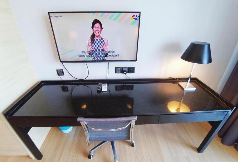 Büyük Çift Kişilik Yataklı Delüks Oda, Noble Resort Melaka