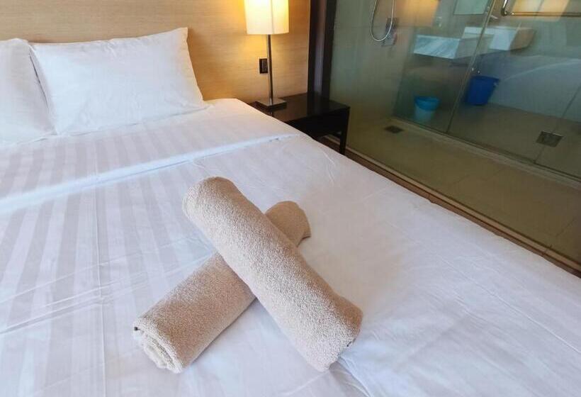 Büyük Çift Kişilik Yataklı Delüks Oda, Noble Resort Melaka