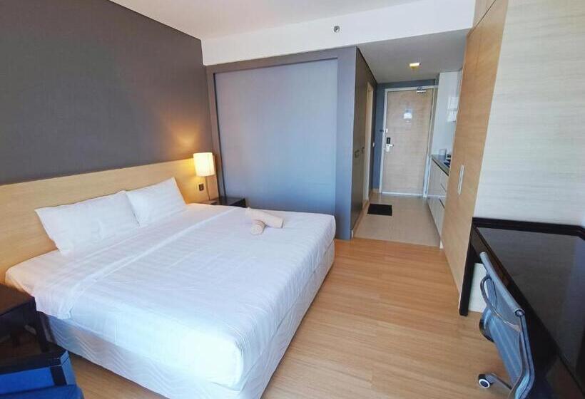 Büyük Çift Kişilik Yataklı Delüks Oda, Noble Resort Melaka