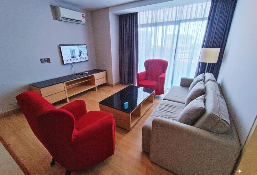 Jakuzili Süit, Noble Resort Melaka