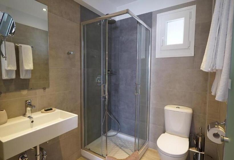 标准三人间, Olympus Thalassea