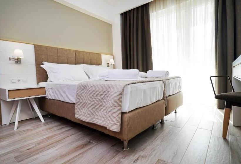 标准三人间, Olympus Thalassea