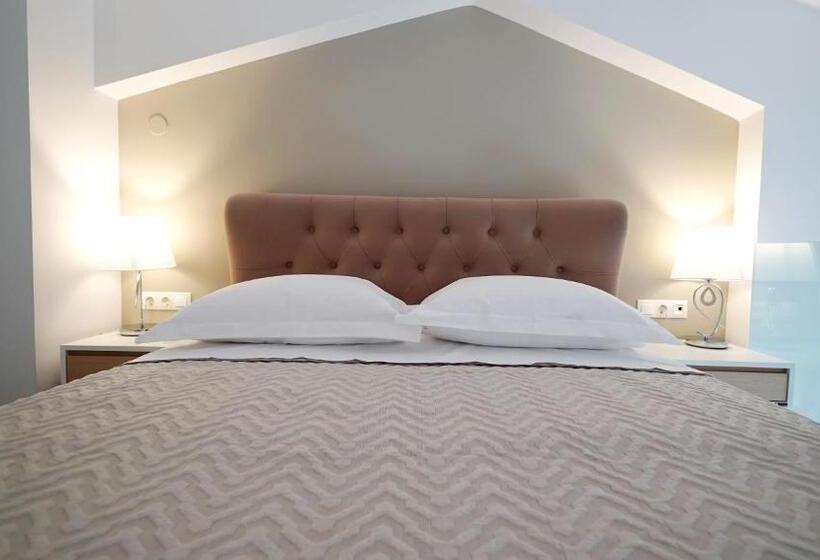 套房, Olympus Thalassea