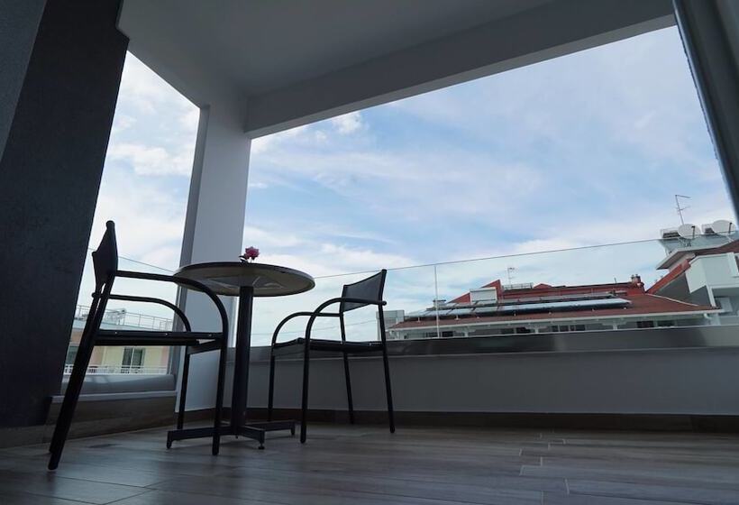 标准间, Olympus Thalassea