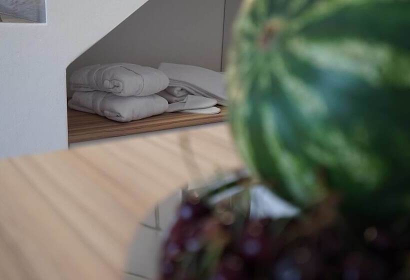 套房, Olympus Thalassea