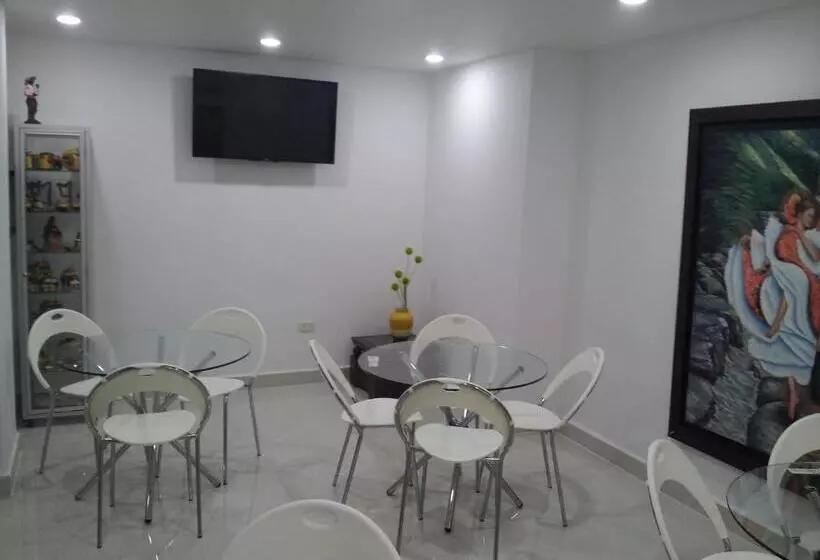 スタンダード４人部屋, Panama