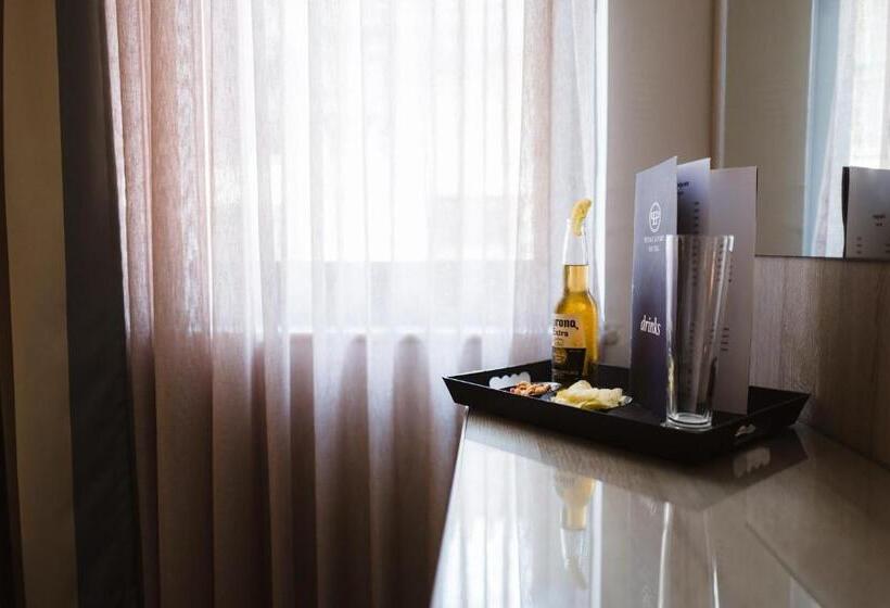 スタンダードシングルルーム, Piraeus Port