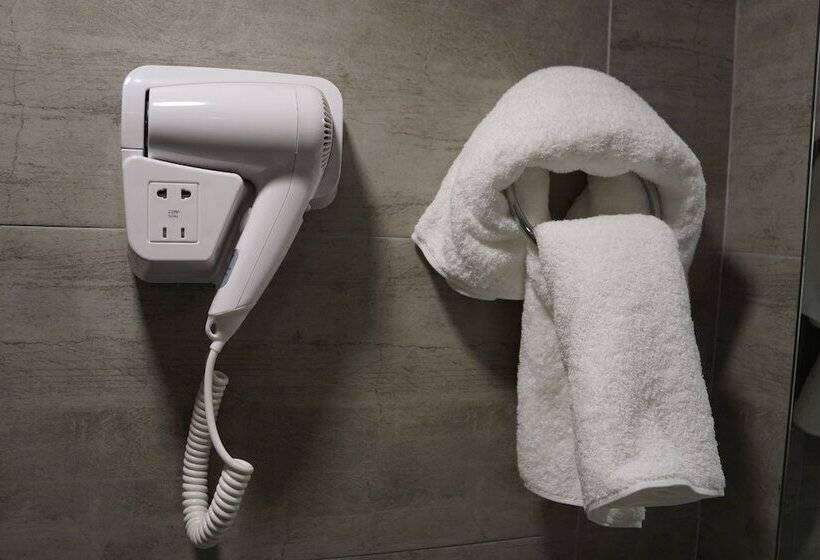 エコノミールーム, Piraeus Port