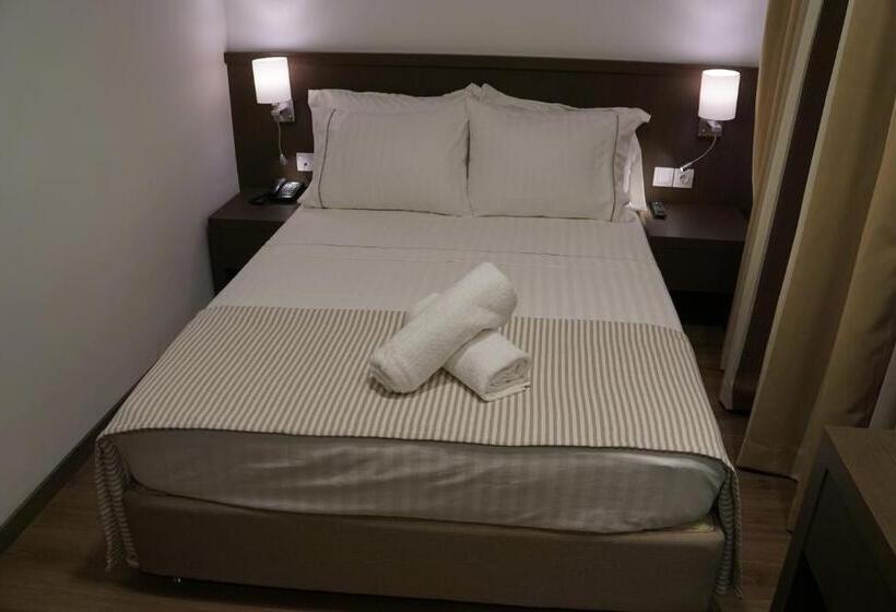 スタンダードシングルルーム, Piraeus Port