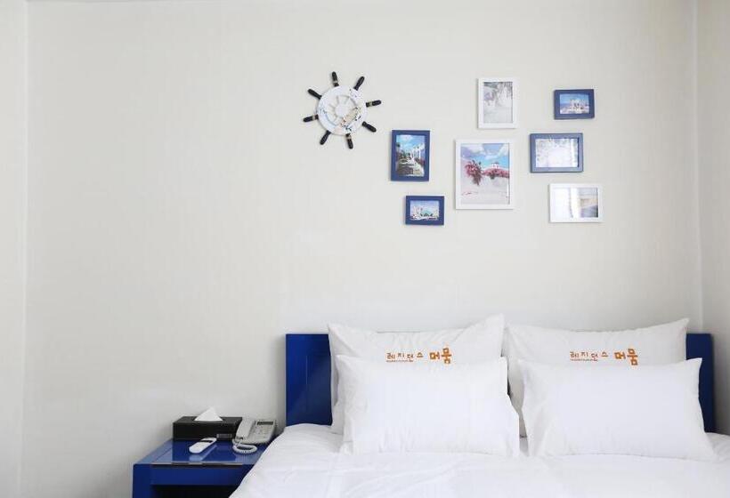 Camera Standard, Residence Mumum