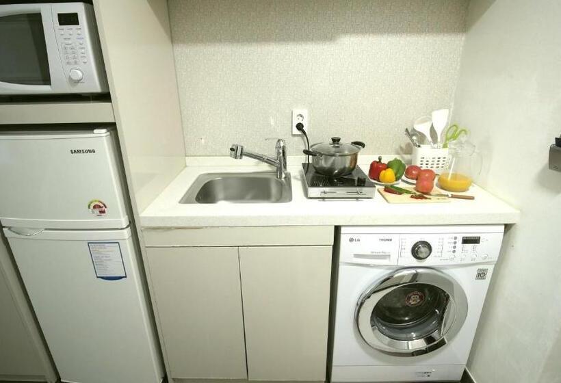 Camera Deluxe, Residence Mumum