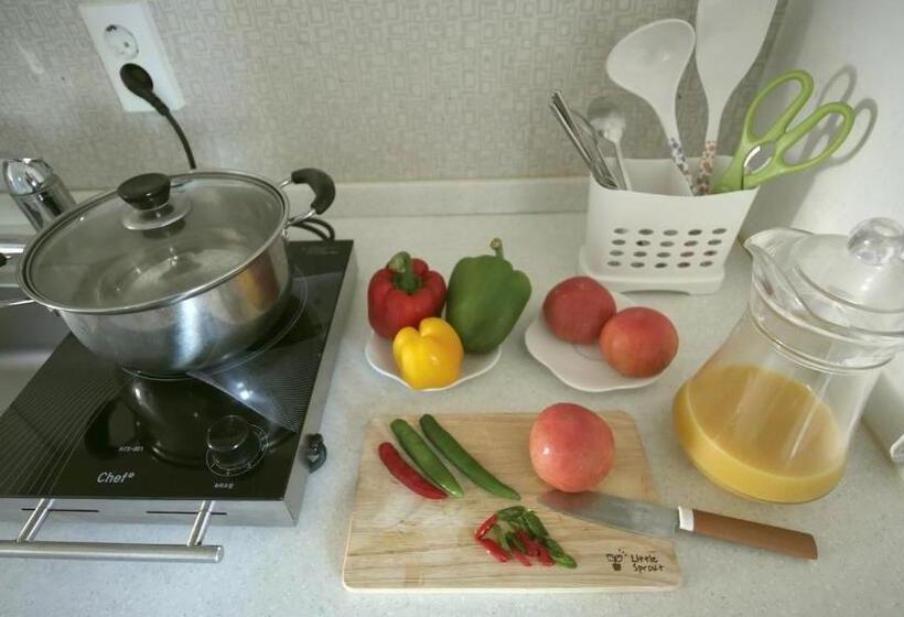 Camera Deluxe, Residence Mumum