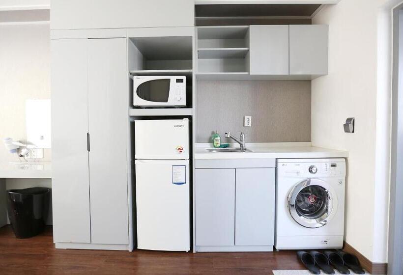 Camera Deluxe, Residence Mumum