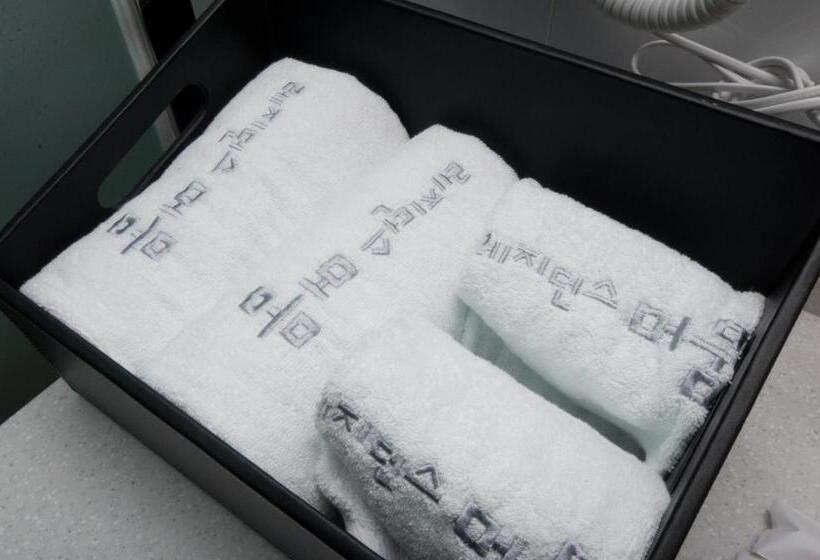 Camera Deluxe, Residence Mumum