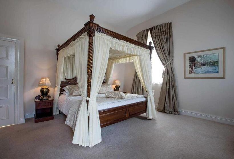 스위트, Tullyglass House