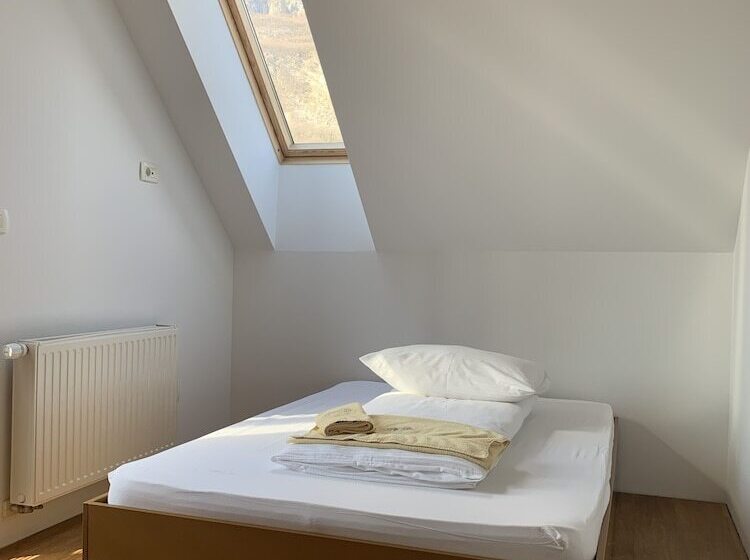 1 Bedroom Penthouse Apartment, Sanje Ob Soči /