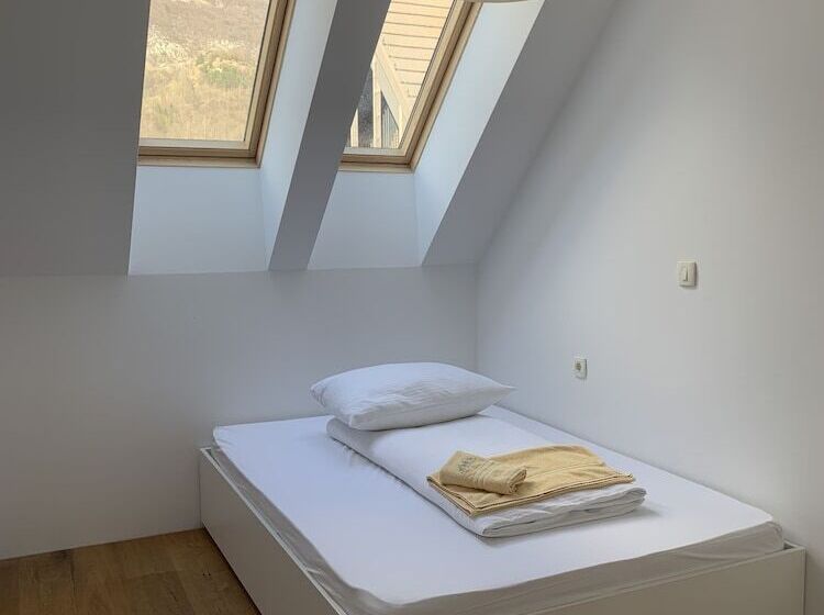 1 Bedroom Penthouse Apartment, Sanje Ob Soči /
