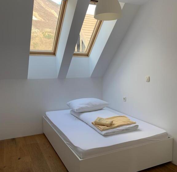 1 Bedroom Penthouse Apartment, Sanje Ob Soči /