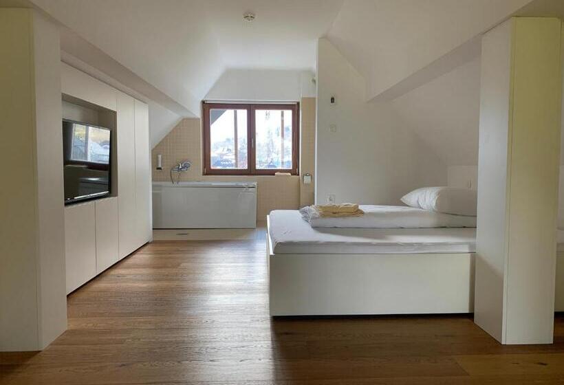 1 Bedroom Penthouse Apartment, Sanje Ob Soči /