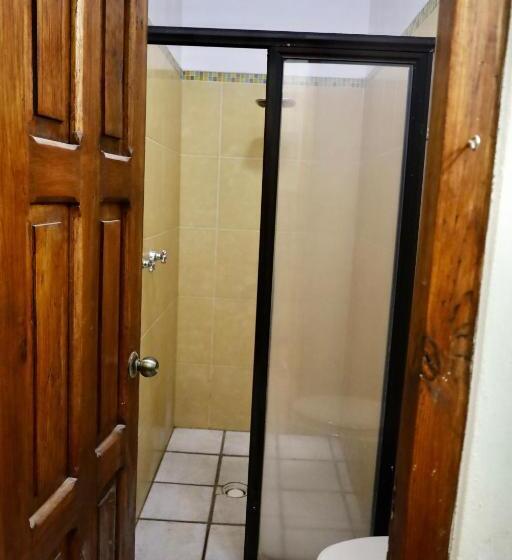 공동 객실, Casa Yuk’