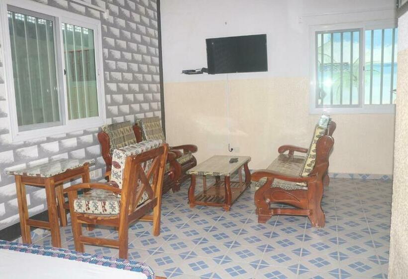 سوییت جونیور, Amy S