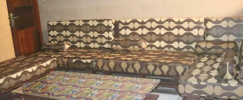 آپارتمان 1 خوابه, Amy S