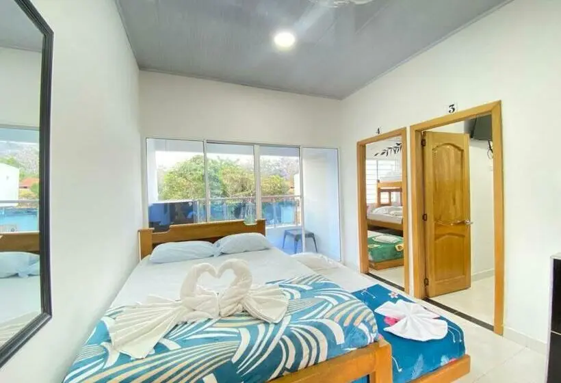 Huoneisto 3 Makuuhuonetta, Hostal Las Flores
