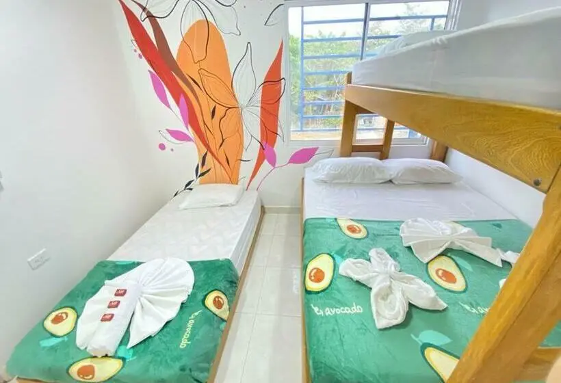 Huoneisto 3 Makuuhuonetta, Hostal Las Flores