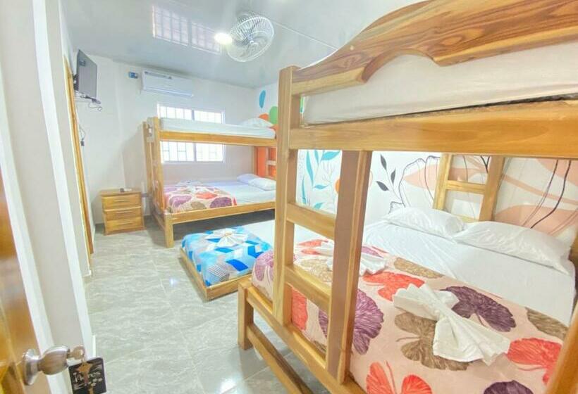 패밀리 룸, Hostal Las Flores