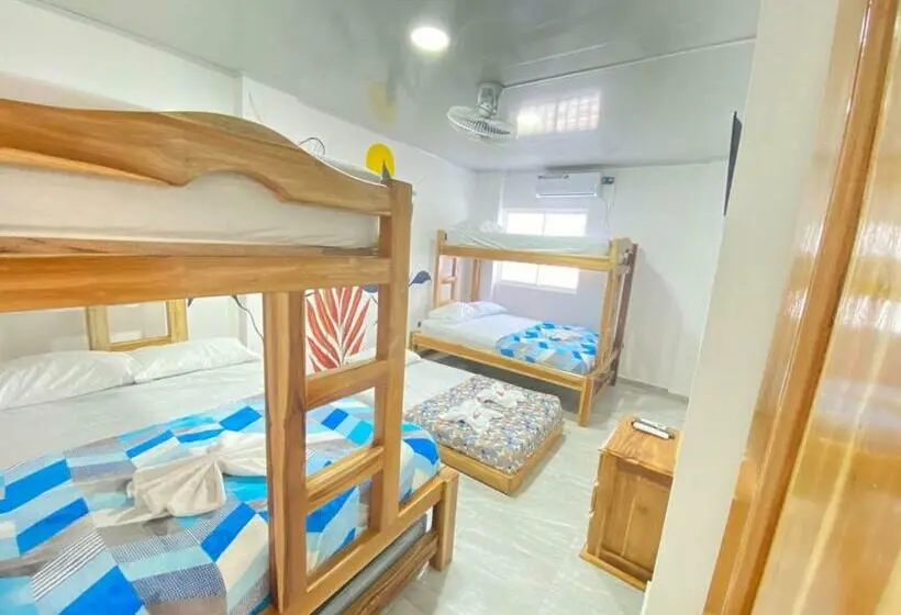 Perhehuone, Hostal Las Flores
