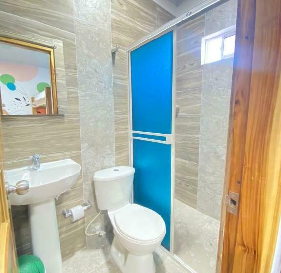 패밀리 룸, Hostal Las Flores