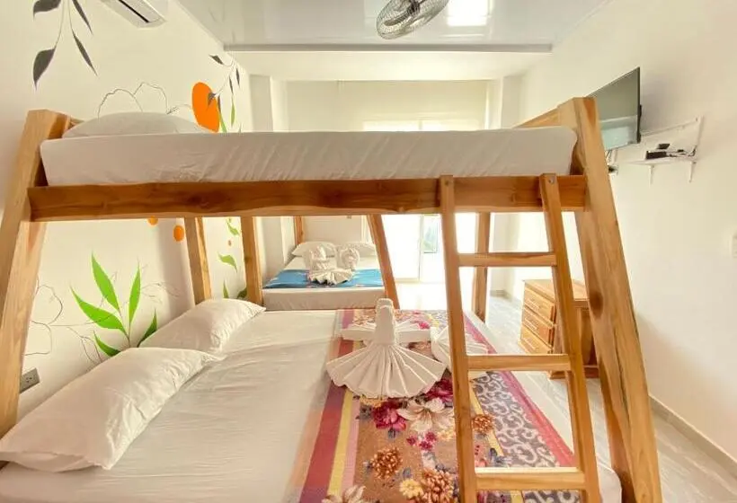 Perhesviitti, Hostal Las Flores