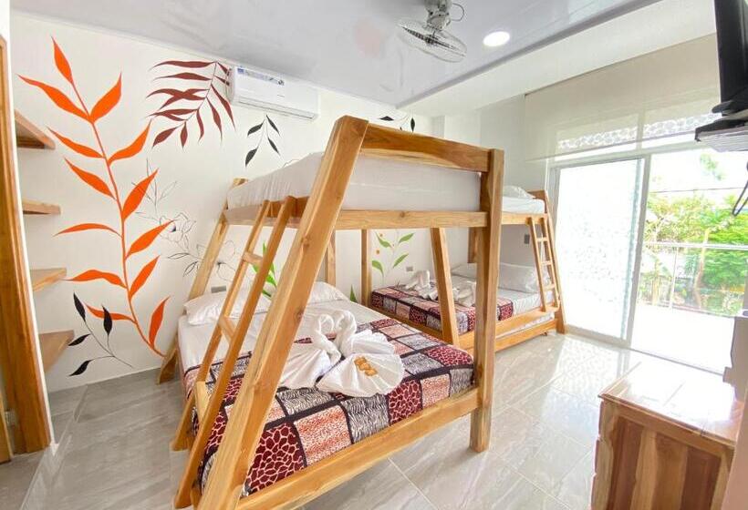 スイート（家族用）, Hostal Las Flores