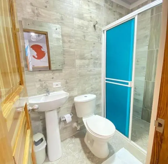 Classic Neljän Hengen Huone, Hostal Las Flores